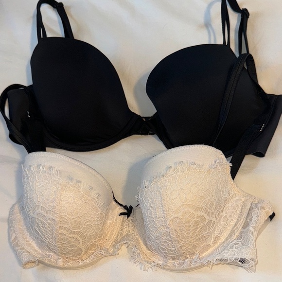 Victoria's Secret Black and Cream Lace Bras - Picture 2 of 2